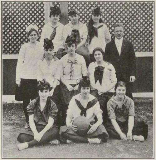 10smu-rotunda-1916_girls-basketball