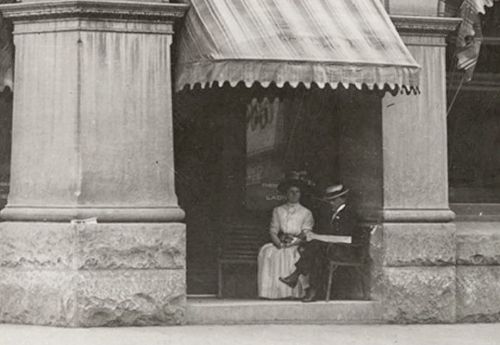 dmn-bldg_c1900_degolyer-4