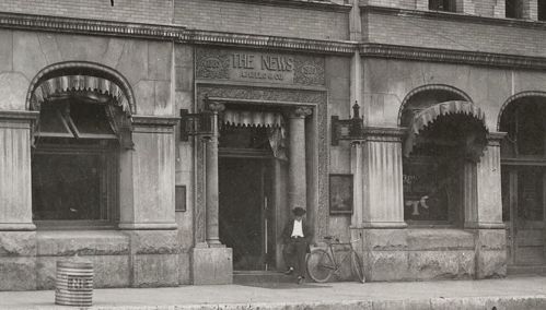 dmn-bldg_c1900_degolyer-5