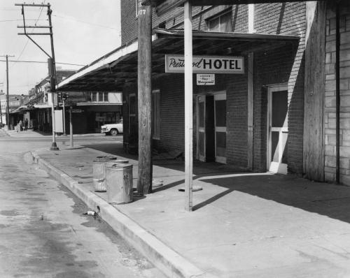 hotel_pearl_1959_portal