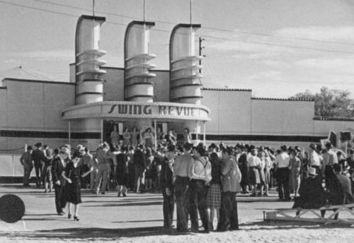 tx-centennial_swing-revue_fwpl