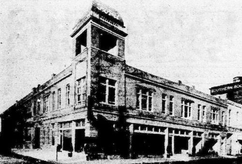 ford-dealer_fishburn_houston_dmn_101329