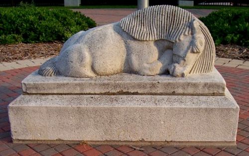 owen_peruna_monument_flickr