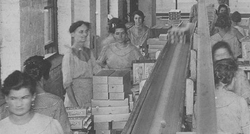 brown-cracker_ca1918_cook_degolyer_det2