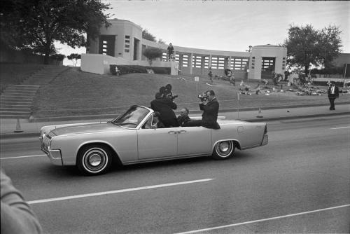 jfk_secret-service-reenactment_dth_112763