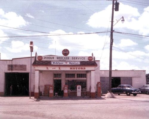 loveless-station_ext