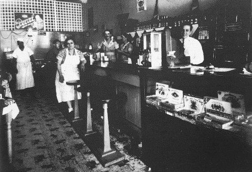 moskovitz-cafe_winegarten-schechter