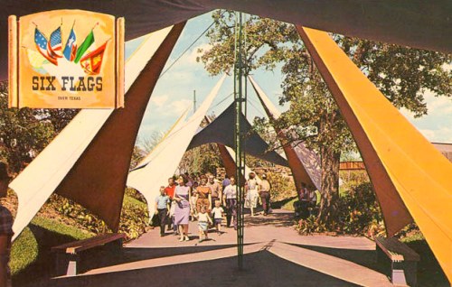 six-flags_canopied-entrance_collier