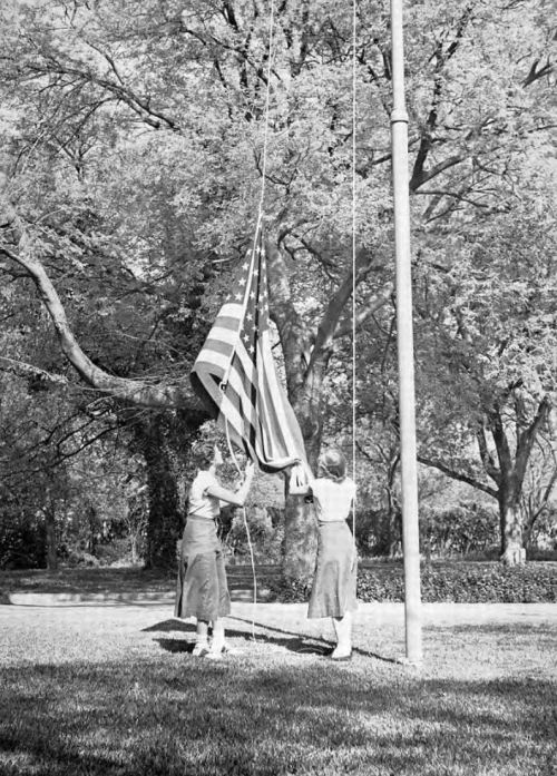 flag_hockaday-yrbk_1957