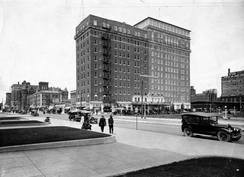 jefferson-hotel_1921_UTA