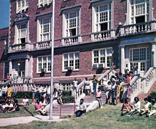 madison_1971-yrbk_exterior