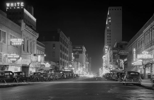 rothstein_elm-street_jan-1942_loc_lg