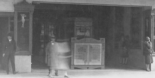 palace-theatre_melting-pot_march-1926_uta_det2