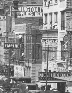 empire_parade-day_1909_degolyer_SMU_close-up