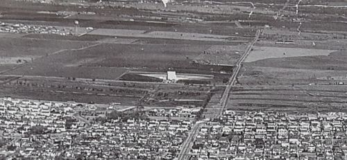 nw-hway-drive-in_1945_galloway_park-cities-photohistory_det