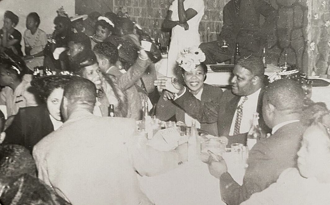 rose-room_photo_green-cover_ebay