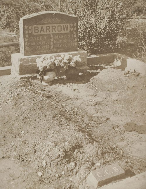 clyde-barrow_grave-marker_rr-auction_june-2017
