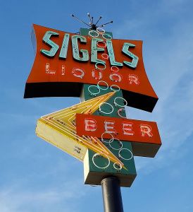 sigels-neon-sign_greenville-ave_072717