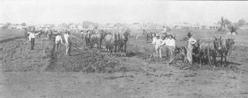munger-place-bk_ca-1905_degolyer-lib_SMU_construction_1