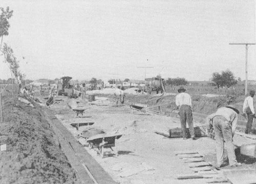 munger-place-bk_ca-1905_degolyer-lib_SMU_paving