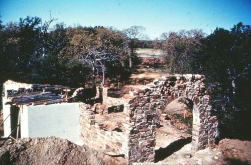 casa-magnetica_under-construction_history-of-six-flags-FB-group