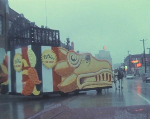 sfot_rain_1967_wbap_unt_el-chico-float