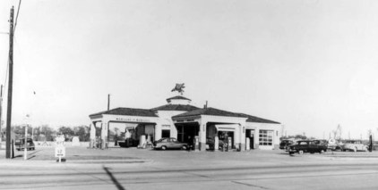 casa-linda_mobil-gas-station_BA-cougars_pinterest