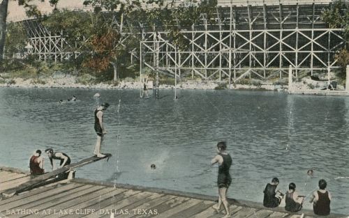lake-cliff-bathing_1910s_postcard_degolyer