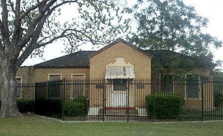 little-house_waterwoks_greenville-ave_bosse