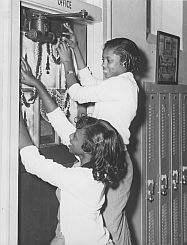 booker-t-wash_xmas-dec_sm