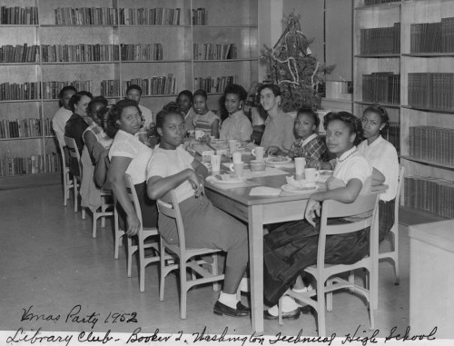 booker-t-wash_xmas-party_1952