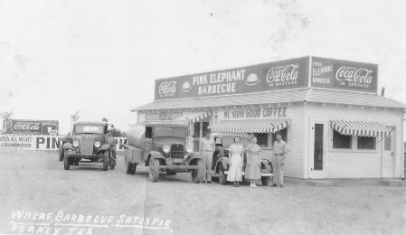 pink-elephant-bbq_forney_ebay_mailed-1936