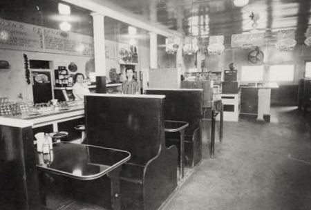 pink-elephant-bbq_forney_FB_spellman-museum-forney-history