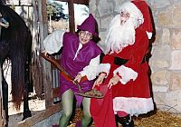 xmas_ann-richards_betty-mckool_1973_det_sm