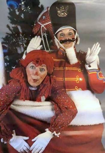 xmas_ann-richards_betty-mckool_1983_nutcrackers_frances-murrah-collection_poster