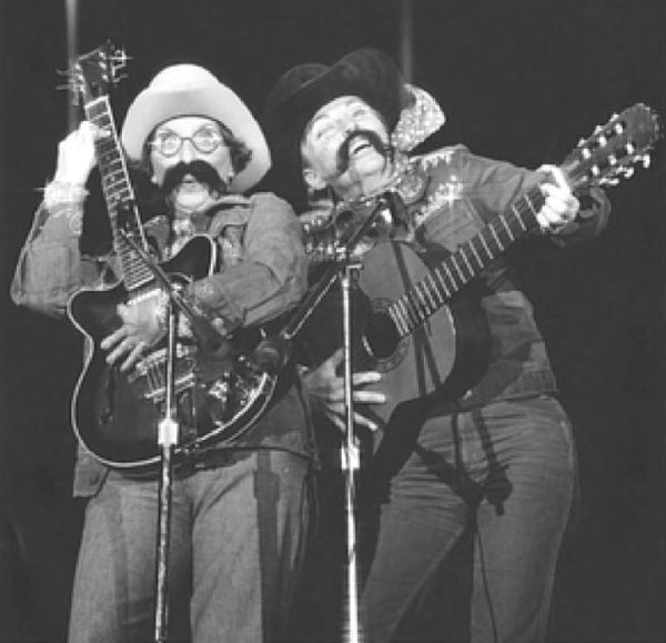 xmas_ann-richards_betty-mckool_nd_ca-1975