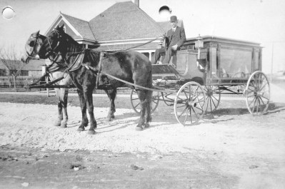 oak-cliff_hearse_horse-drawn_rppc_ebay