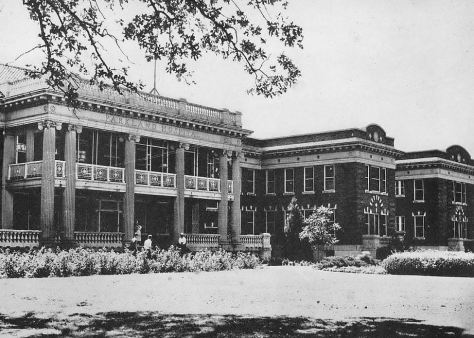 southwestern-medical-college_1944 yrbk_parkland-hospital