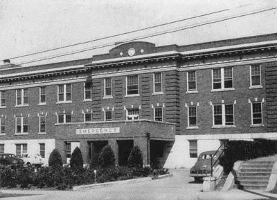 southwestern-medical-college_1944 yrbk_parkland-hospital_emergency-entrance