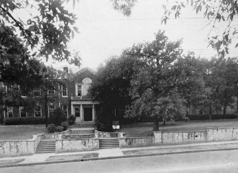 southwestern-medical-college_1944 yrbk_richard-freeman-memorial-clinic