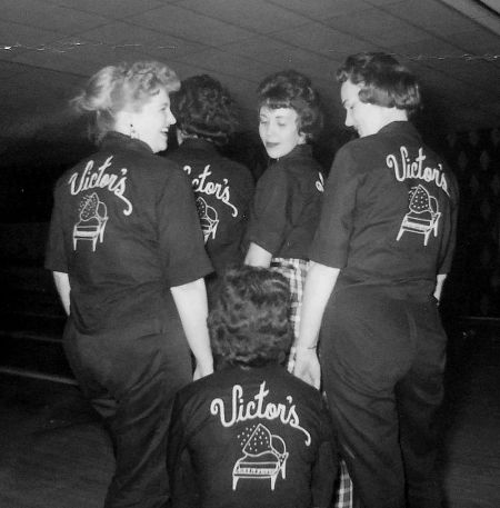 victors-bowling-team_bosse-photo