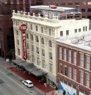 majestic-theatre_2009_wikipedia