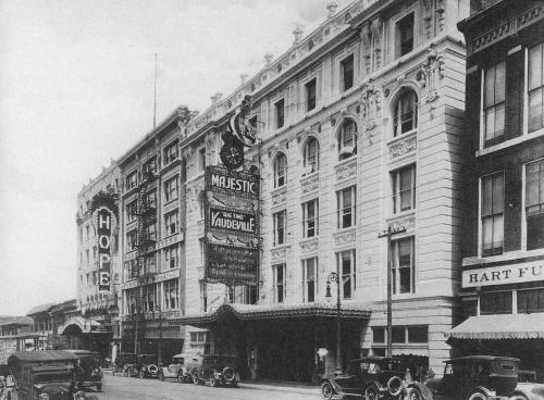 majestic-theatre_tsha_1920s