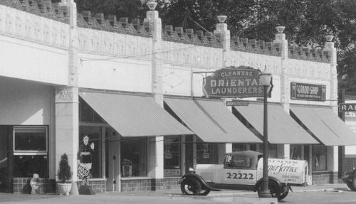 simms_det_truck_oriental-cleaners_radio-shop