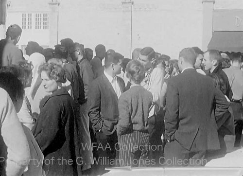university-pharmacy-protest_WFAA_jan-1961_6