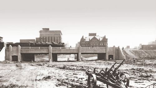 triple-underpass_construction_looking-east_austin-bridge-and-road-co